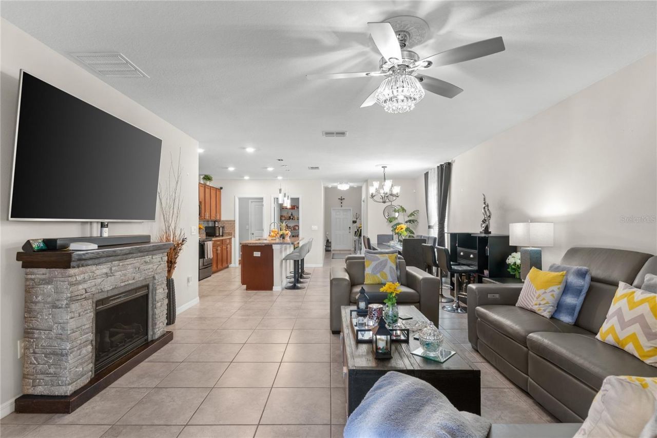 10216 Carloway Hills Drive, Wimauma, FL 33598 Photo