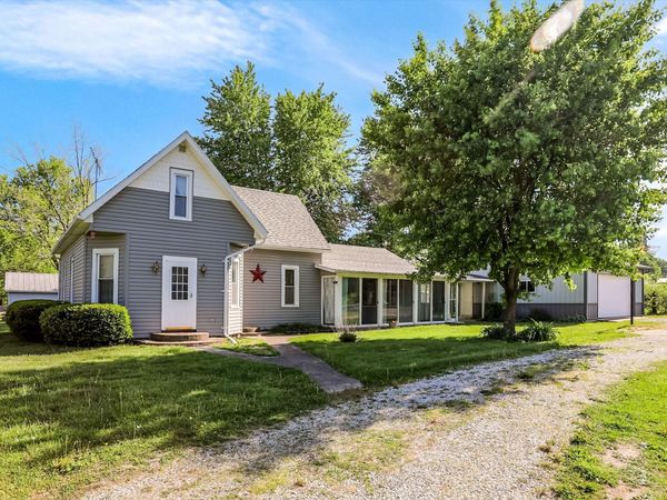 9184 S Geneva Main Street, Flat Rock, IN 47234