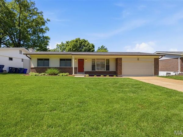 9131 Cherry Brook Lane, Crestwood, MO 63126