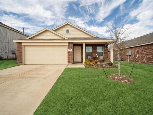 1005 Crestview Drive, Hutchins, TX 75141