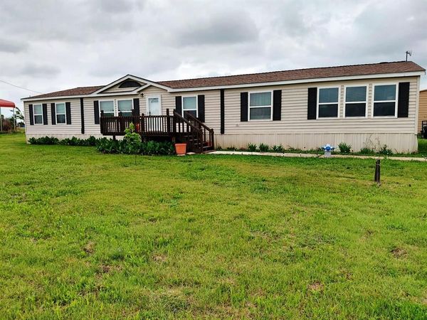 6141 County Road 593, Nevada, TX 75173