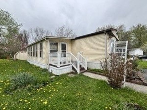213 Crabapple Drive , Canandaigua, NY 14424