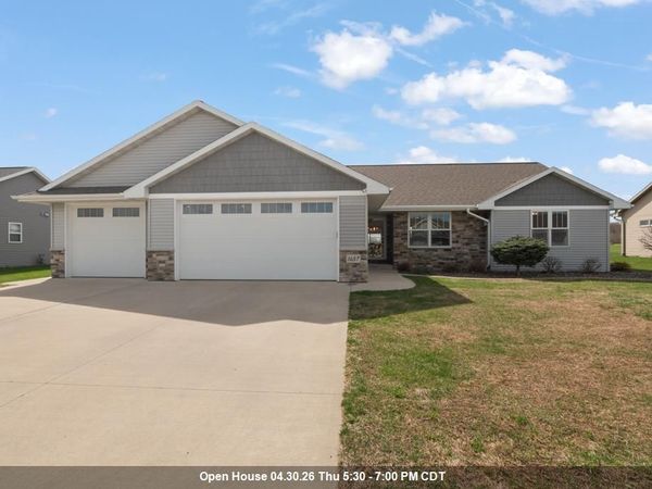 1657 RED OAK STREET, Green Bay, WI 54313