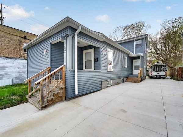 1307 Center STREET, Racine, WI 53403