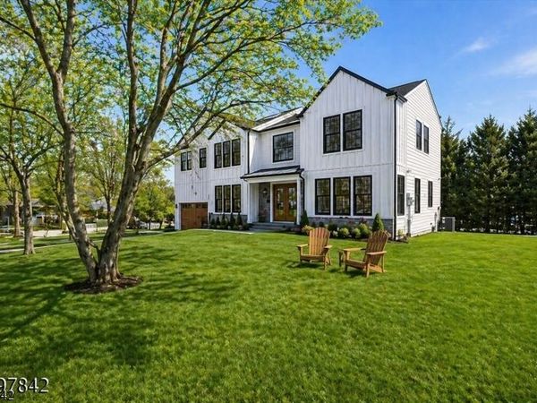32 Felch Rd, Florham Park, NJ 07932