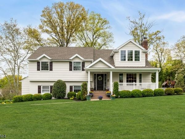 1050 Lawrence Avenue, Westfield, NJ 07090