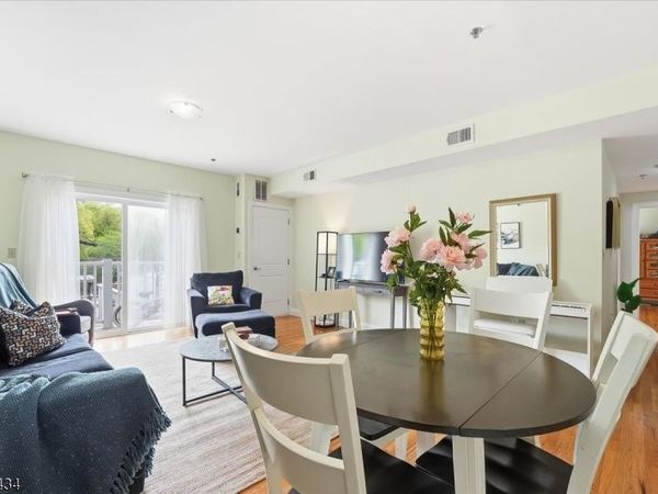 902 N 5Th St, Newark, NJ 07107