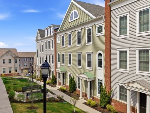 247 Bradley Dr, Wood-Ridge, NJ 07075