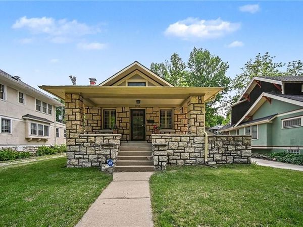 5729 Charlotte Street, Kansas City, MO 64110