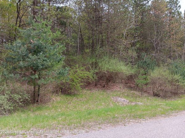 35 Bennington Greens Drive, Owosso, MI 48867