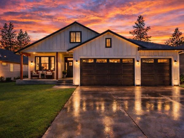 916 E Farwell Rd, Spokane, WA 99208