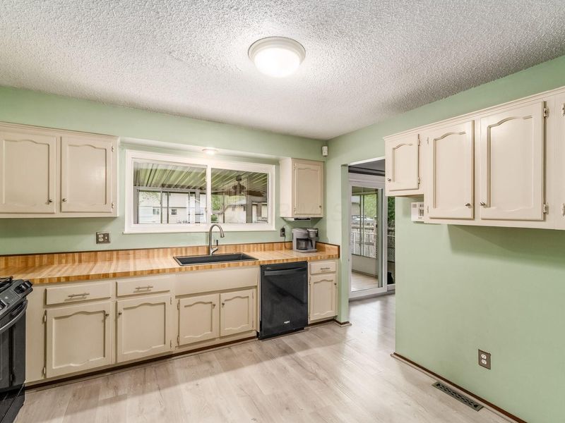 3036 Rainier Avenue, Columbus, OH 43231 Photo 16