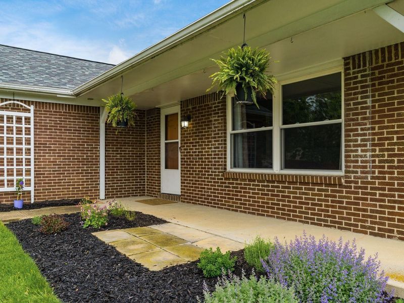 3036 Rainier Avenue, Columbus, OH 43231 Photo 3