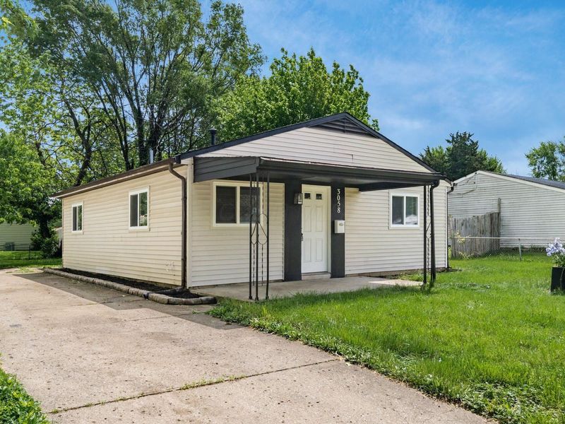 3058 Nuway Road , Columbus, OH 43207 Photo 1