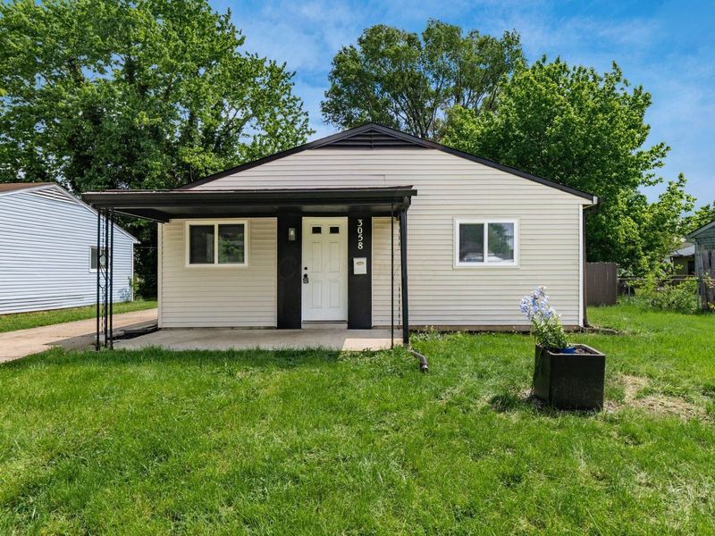 3058 Nuway Road , Columbus, OH 43207 Photo 2