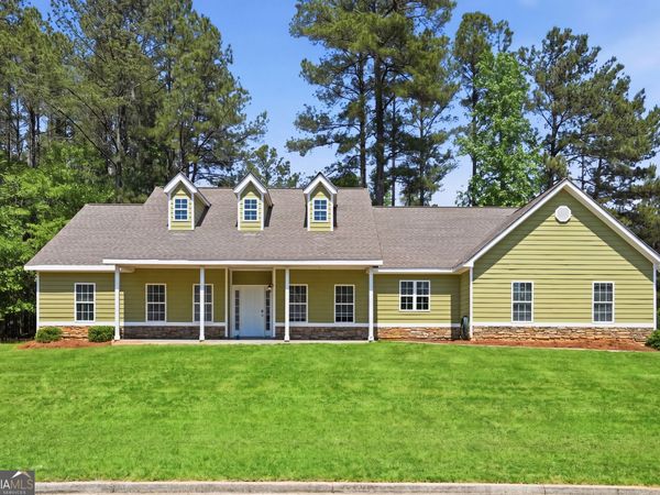 8 Landcaster Place, Oxford, GA 30054