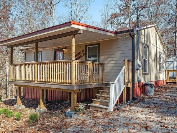 270 Neil Dr, Smithville, TN 37166