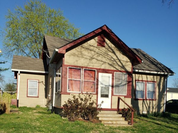 2461 Old Greenbrier Pike , Greenbrier, TN 37073