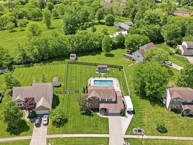 6023 Glennsbury Court, West Chester, OH 45069 Photo 2