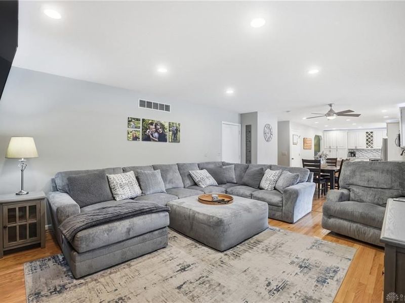 6023 Glennsbury Court, West Chester, OH 45069 Photo 8