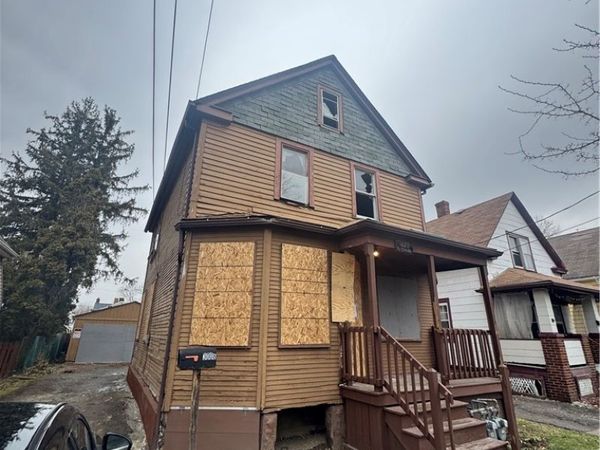 3008 Roanoke Avenue , Cleveland, OH 44109