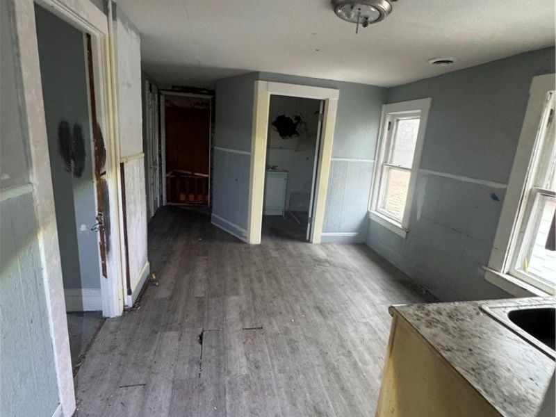 3008 Roanoke Avenue, Cleveland, OH 44109 Photo 2