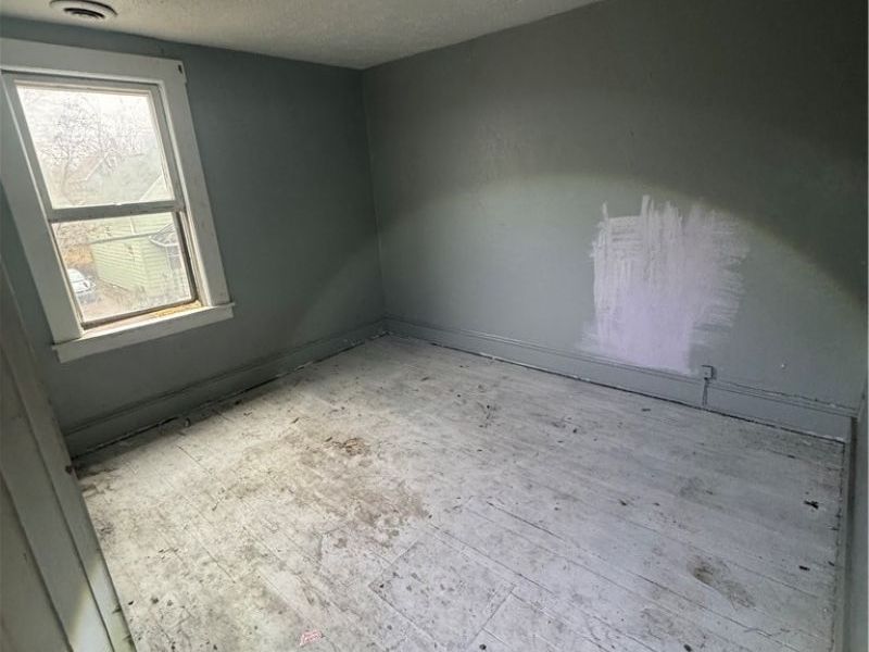 3008 Roanoke Avenue, Cleveland, OH 44109 Photo 5