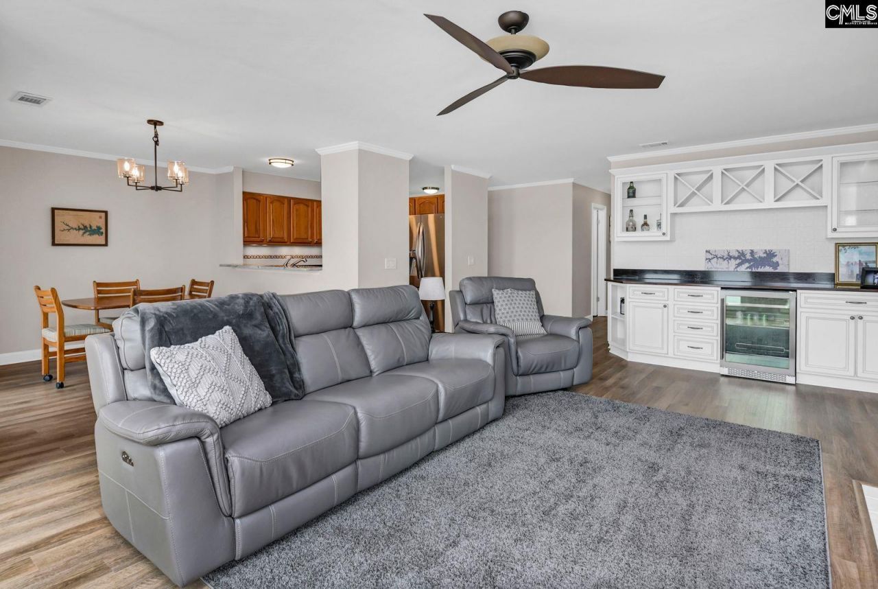 1441 Old Chapin Road  Photo 9