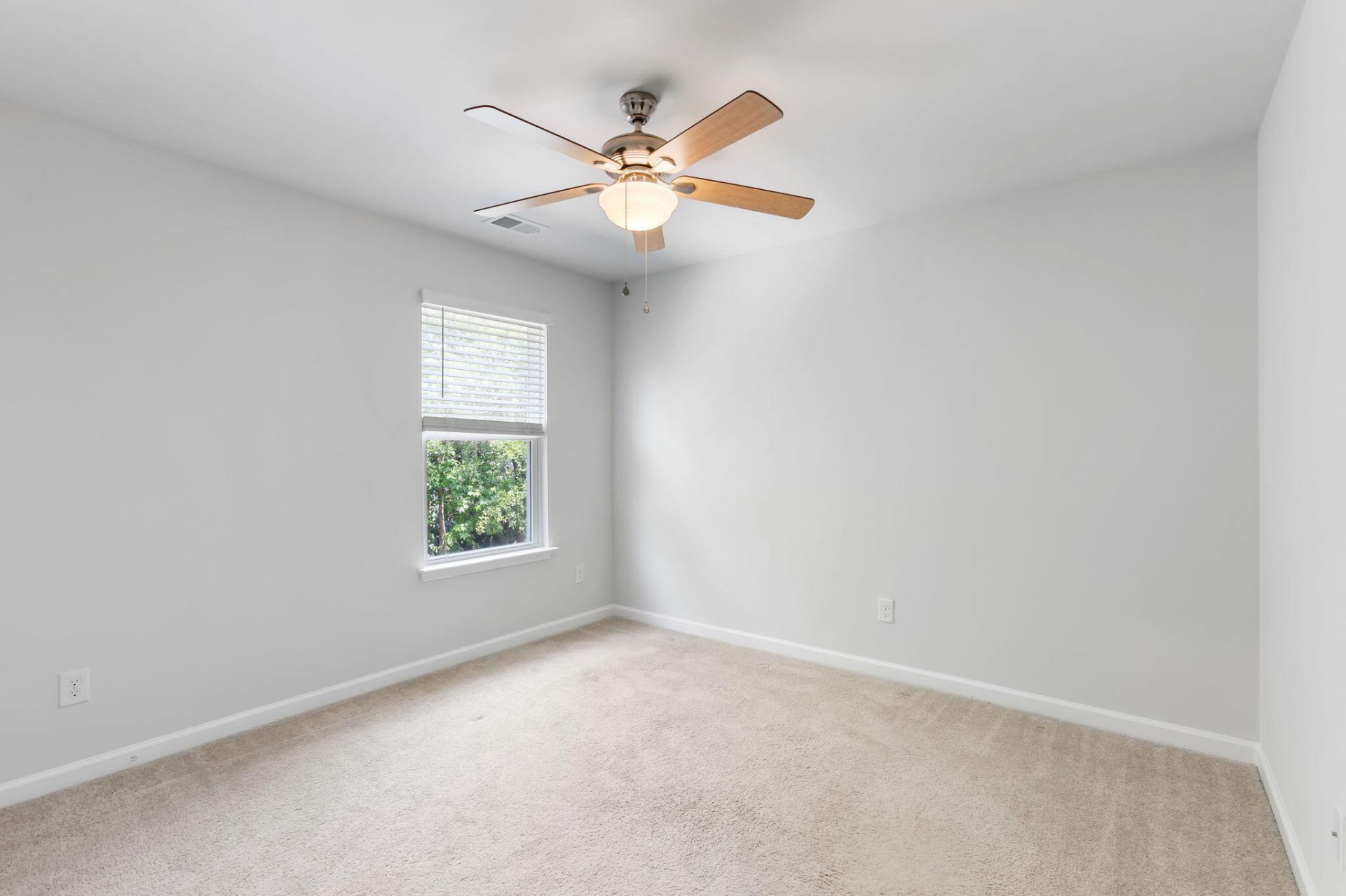 3830 Sawmill Court Photo 15