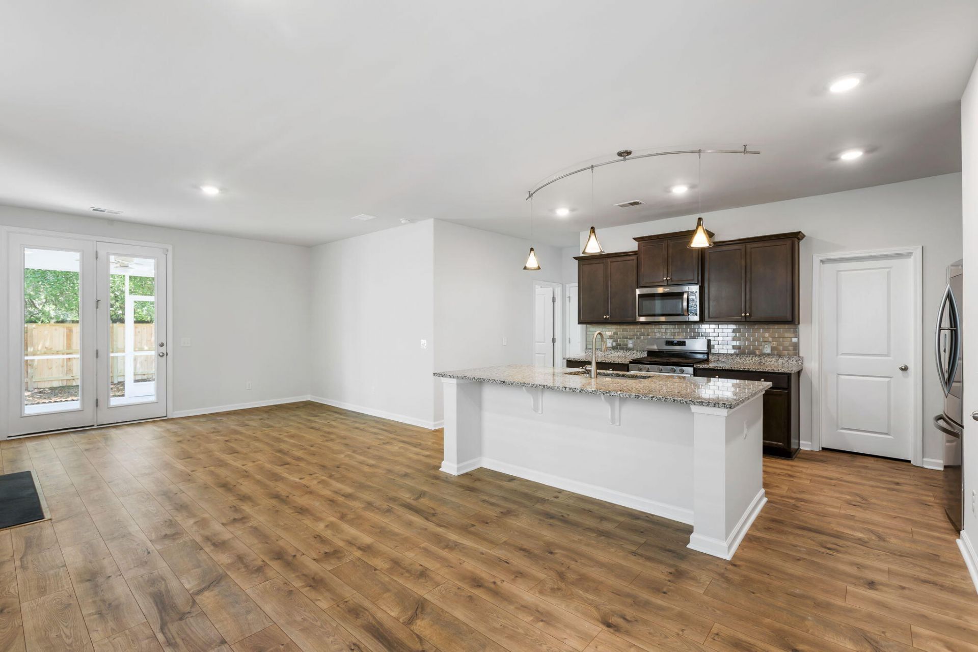 3830 Sawmill Court Photo 6