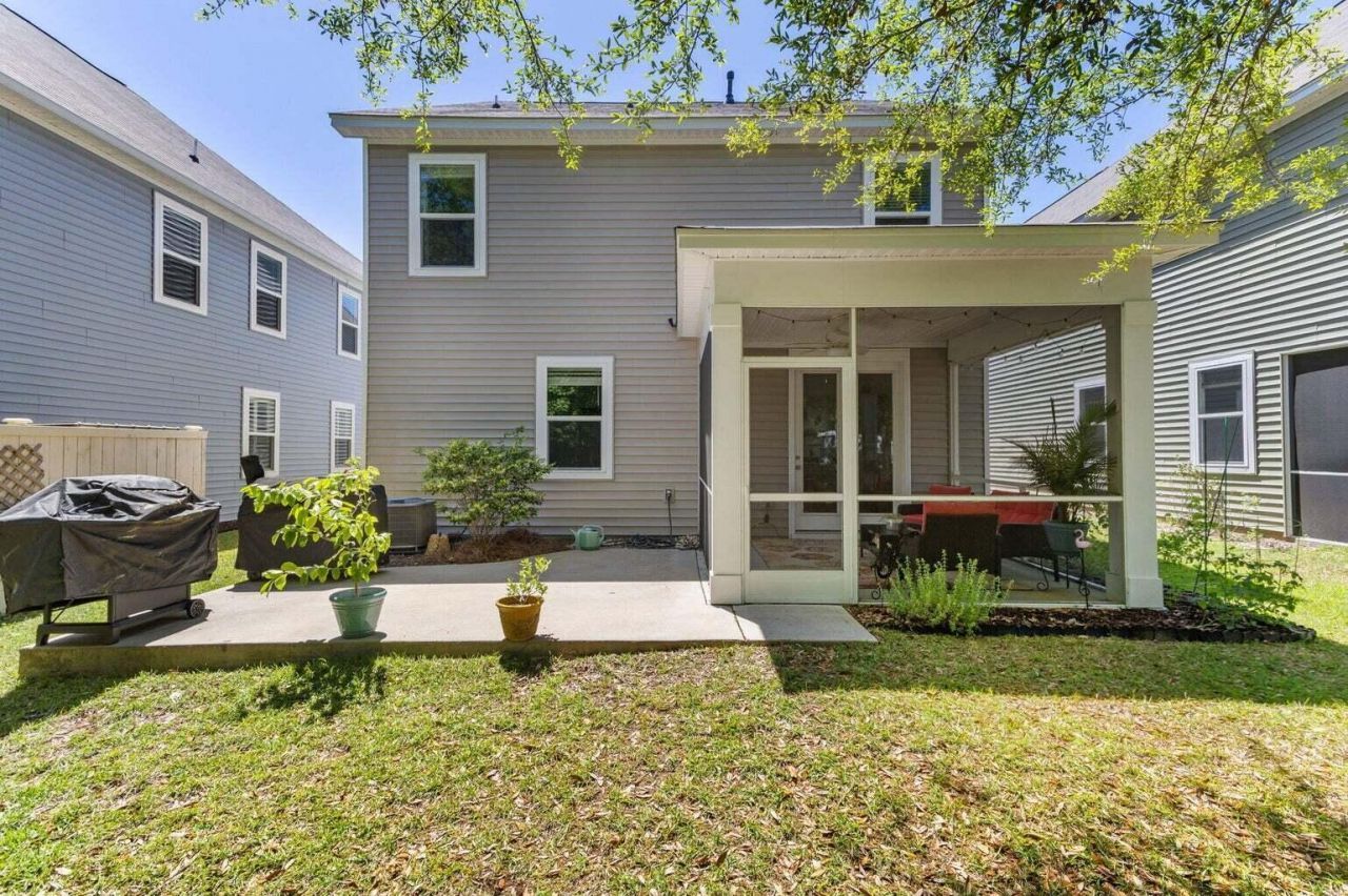 3830 Sawmill Court Photo 6