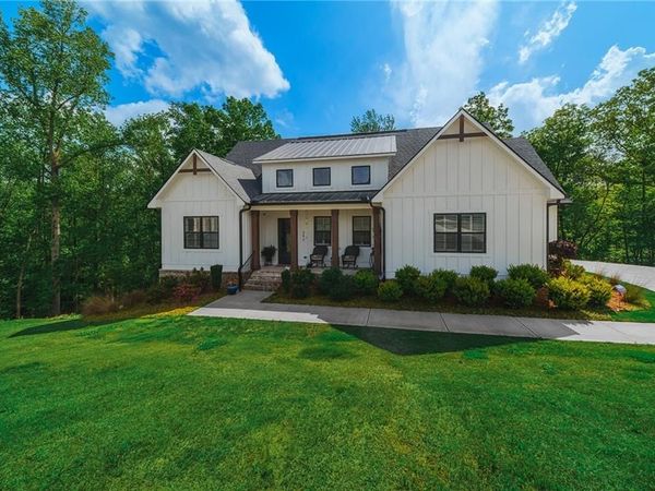 392 London Road, Ball Ground, GA 30107