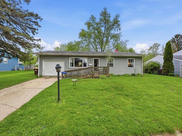 124 E Melody Lane , Woodstock, IL 60098