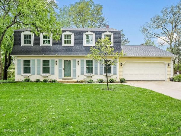 2S560 Seneca Drive , Wheaton, IL 60189