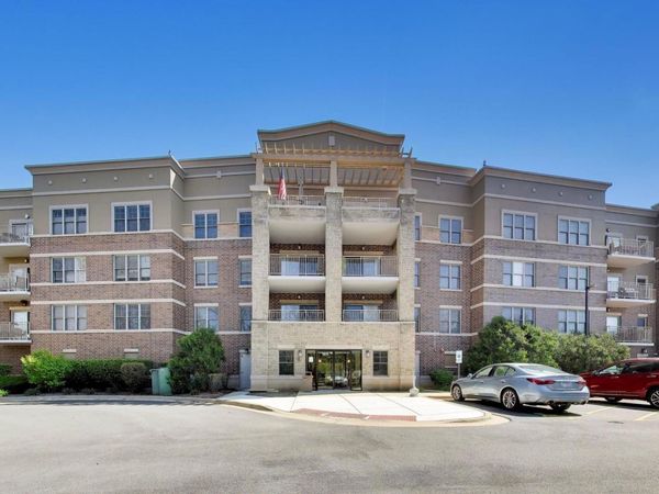 105 Lakeview Drive , Unit 307, Bloomingdale, IL 60108