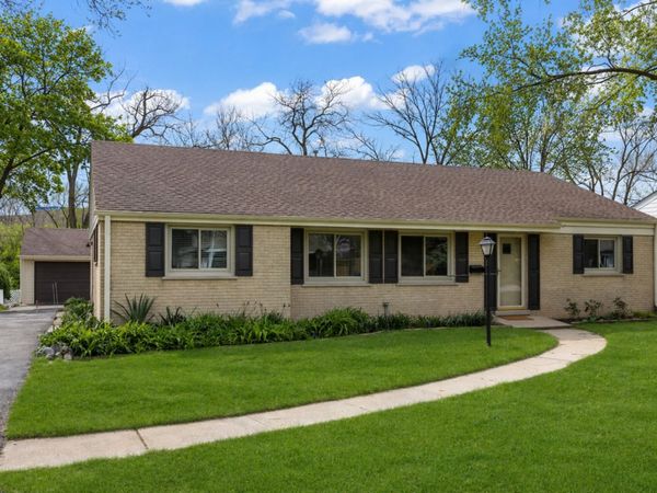 5818 Ridgewood Drive , Western Springs, IL 60558