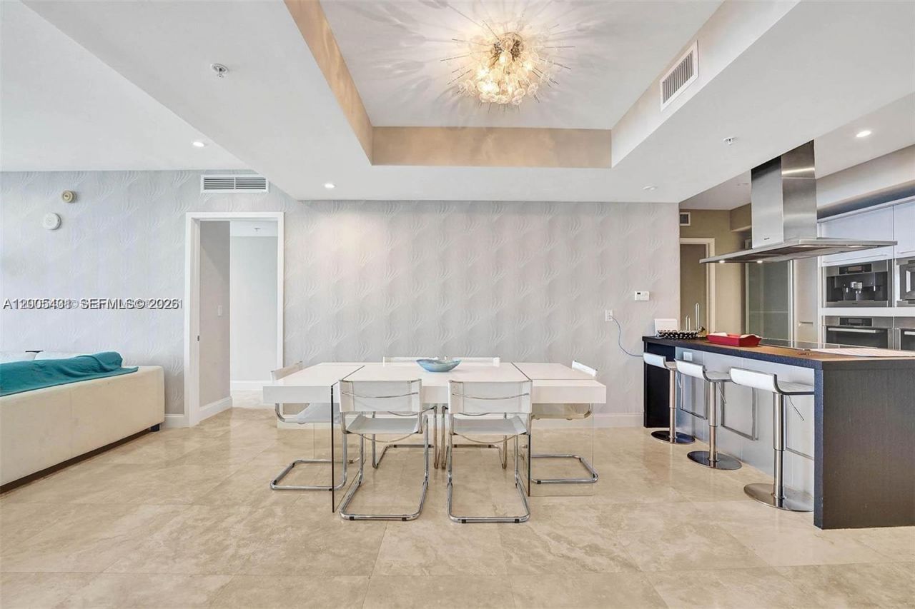 18201 Collins Ave, Unit 5202, Sunny Isles Beach, FL 33160 Photo