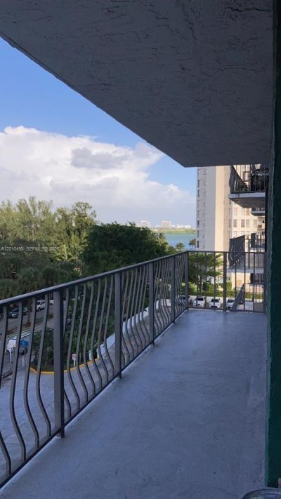 780 NE 69th St , Unit 506, Miami, FL 33138 Photo