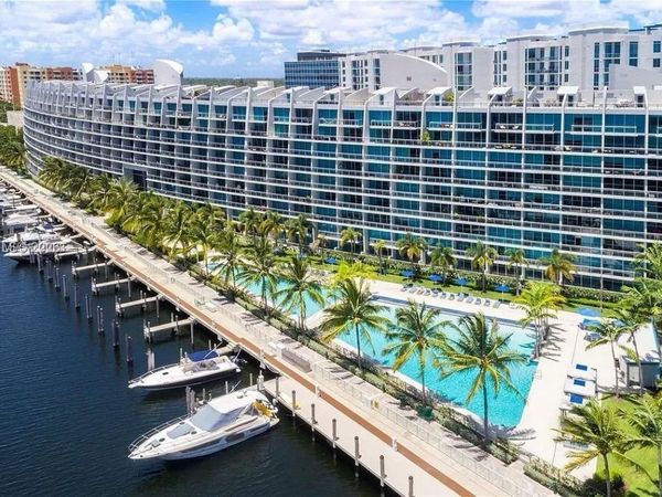 2950 NE 188th St , Unit 448, Aventura, FL 33180