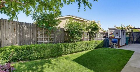 21590 Cascade Crossing Rd, Grass Valley, CA 95949 Photo