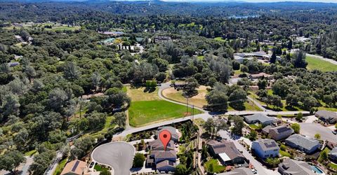21590 Cascade Crossing Rd, Grass Valley, CA 95949 Photo