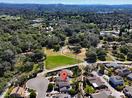21590 Cascade Crossing Rd, Grass Valley, CA 95949 Photo