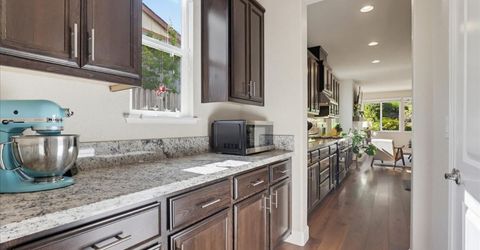 21590 Cascade Crossing Rd, Grass Valley, CA 95949 Photo