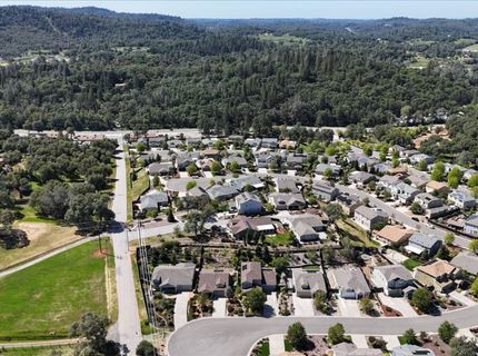 21590 Cascade Crossing Rd, Grass Valley, CA 95949 Photo