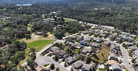 21590 Cascade Crossing Rd, Grass Valley, CA 95949 Photo