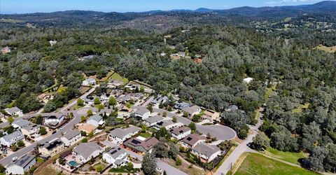 21590 Cascade Crossing Rd, Grass Valley, CA 95949 Photo