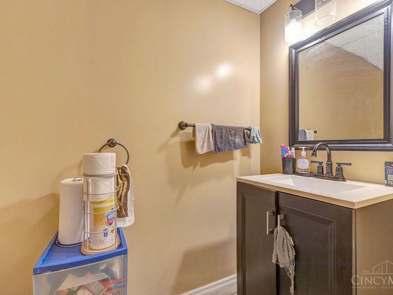 602 Fairbanks Avenue, Cincinnati, OH 45205 Photo 9