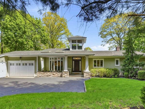 108 East Neck Road , Huntington, NY 11743