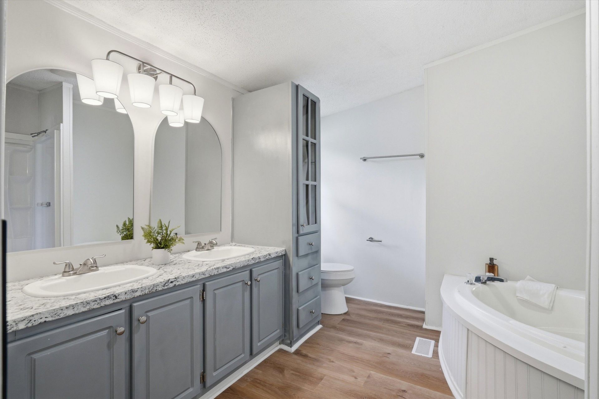 527 Popa Road Photo 13