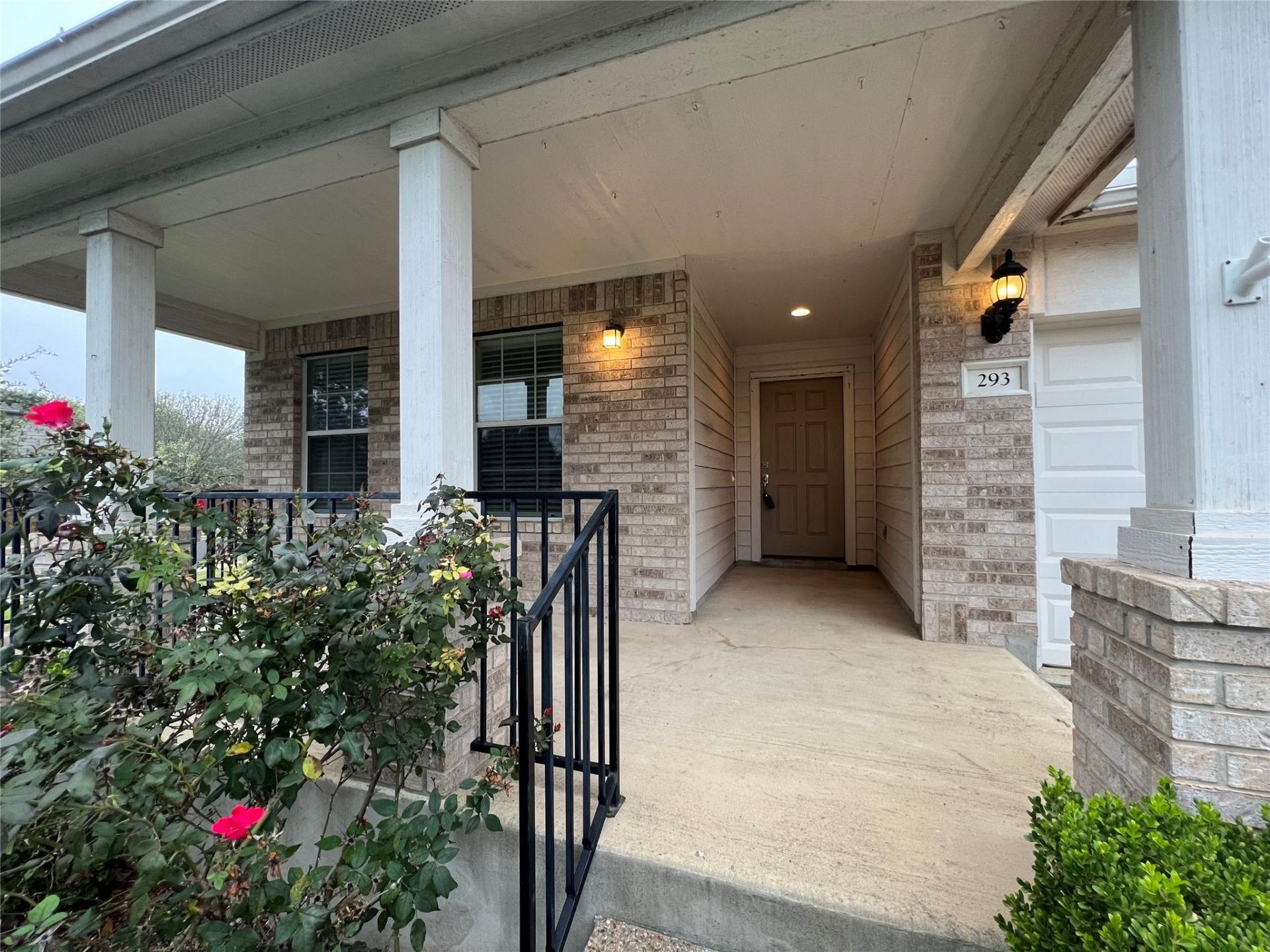 293 Camelia Pkwy, Kyle, TX 78640 Main Photo